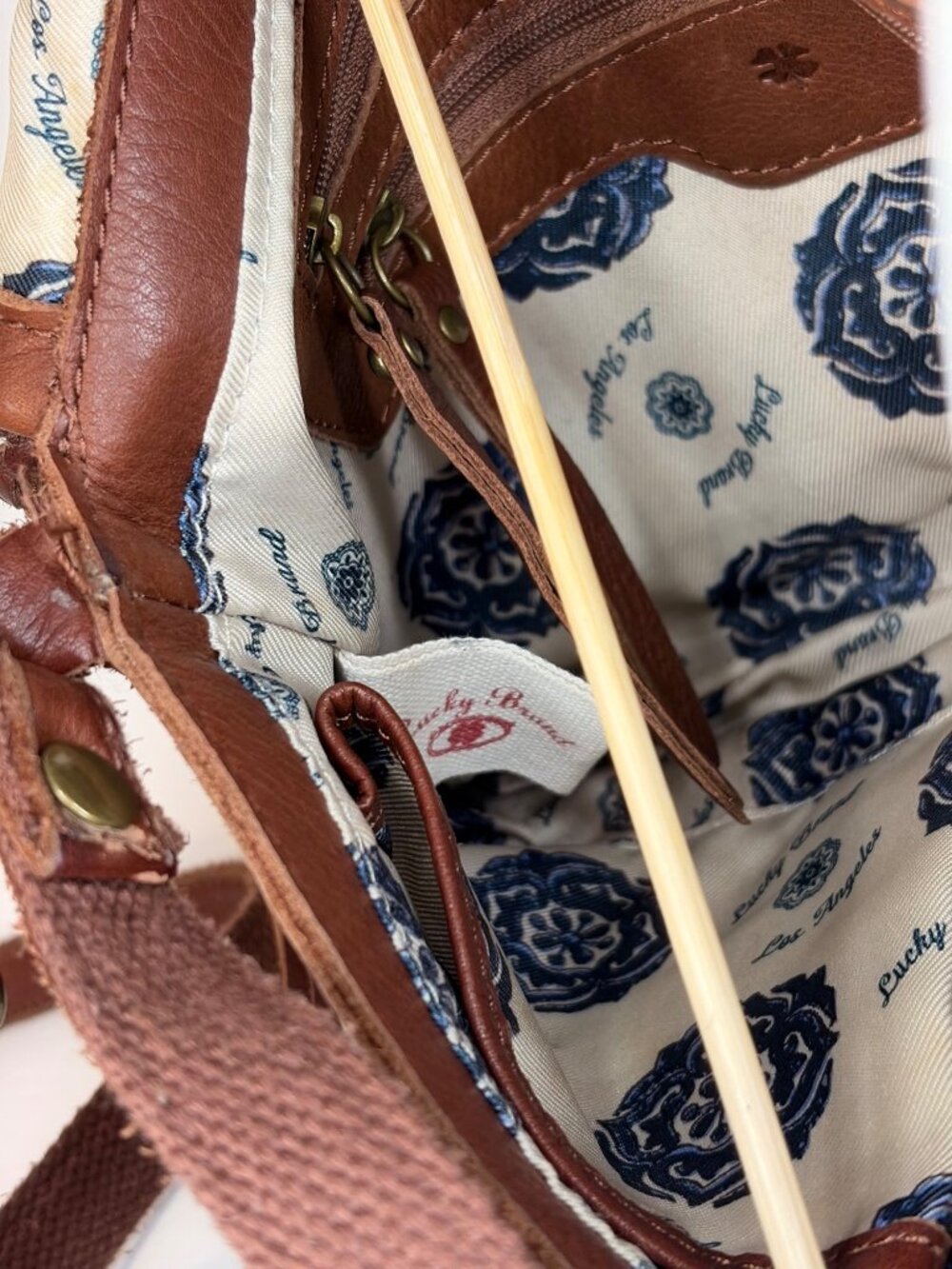 Vintage Lucky Brand Crossbody Shoulder Bag Italian Leather Whipstitch Brown - Picture 6 of 16